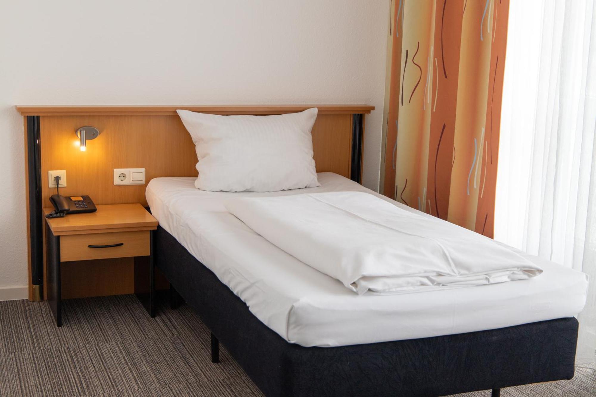 Hotel Am Suedtor Backnang Zewnętrze zdjęcie
